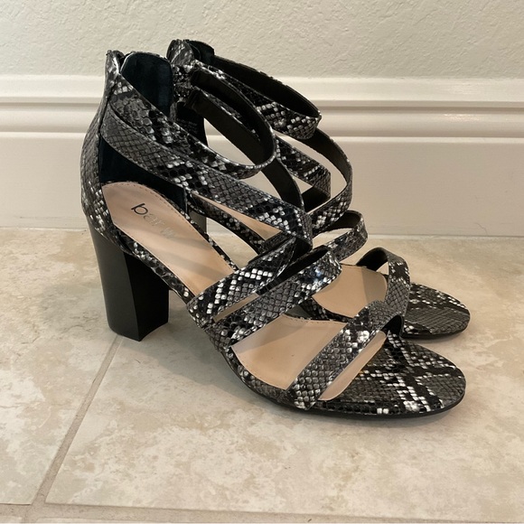 Bar III Sandals Blythe snake python print ankle strap block heels NWOT - Picture 4 of 12